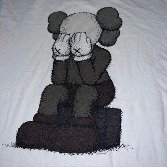 UT Kaws shirt size M - Picture 2 of 6